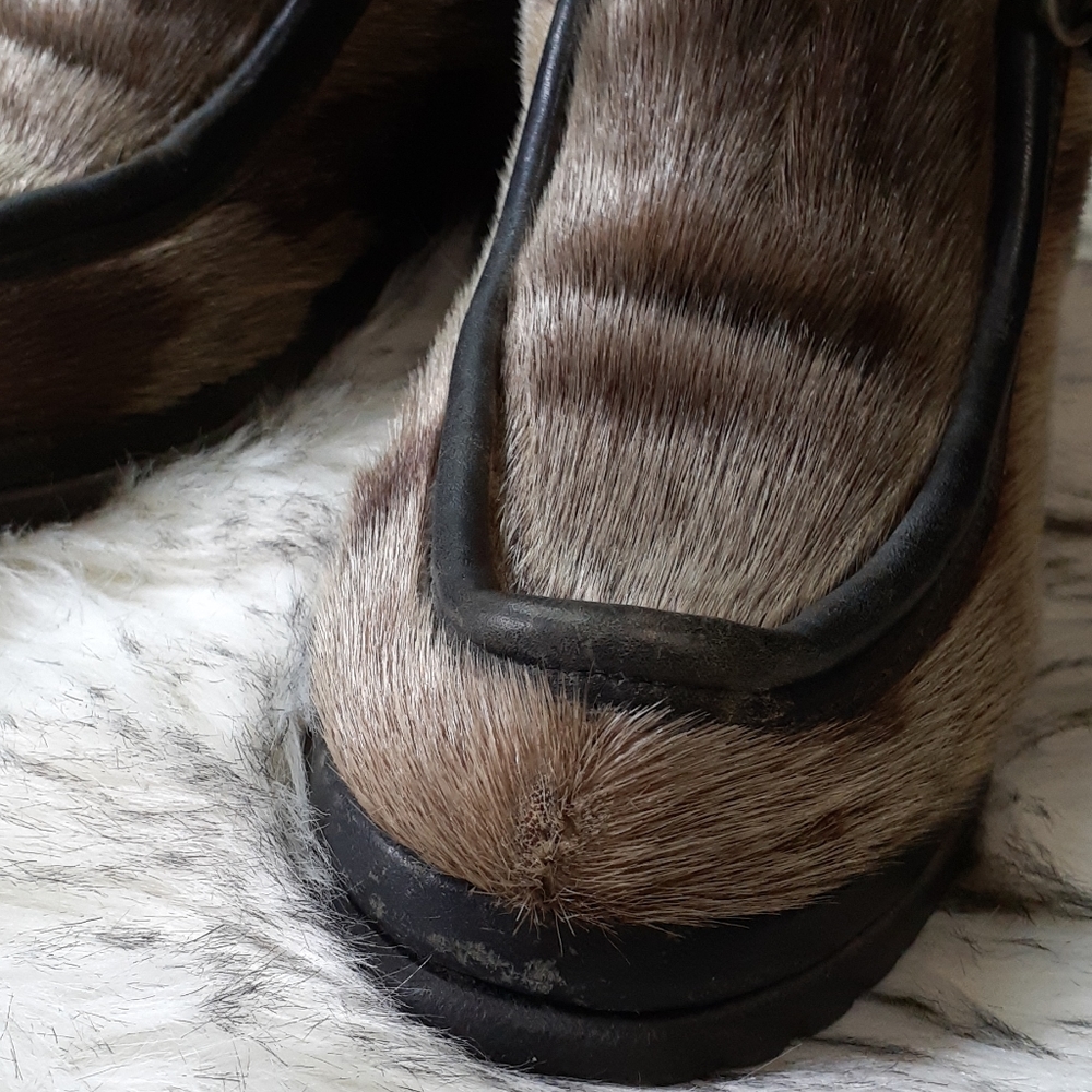 Fur Moccasins - Picture 3 of 7
